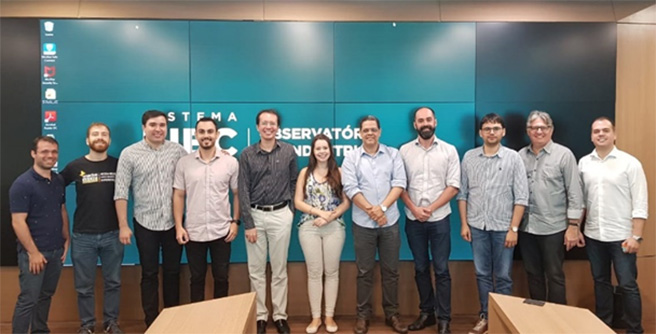 Equipe de avaliadores reunida com representantes das startups participantes da Rodada Inovação em Saúde na FIEC. A Unichristus foi representada pelo Prof. Régis Barroso Silva.